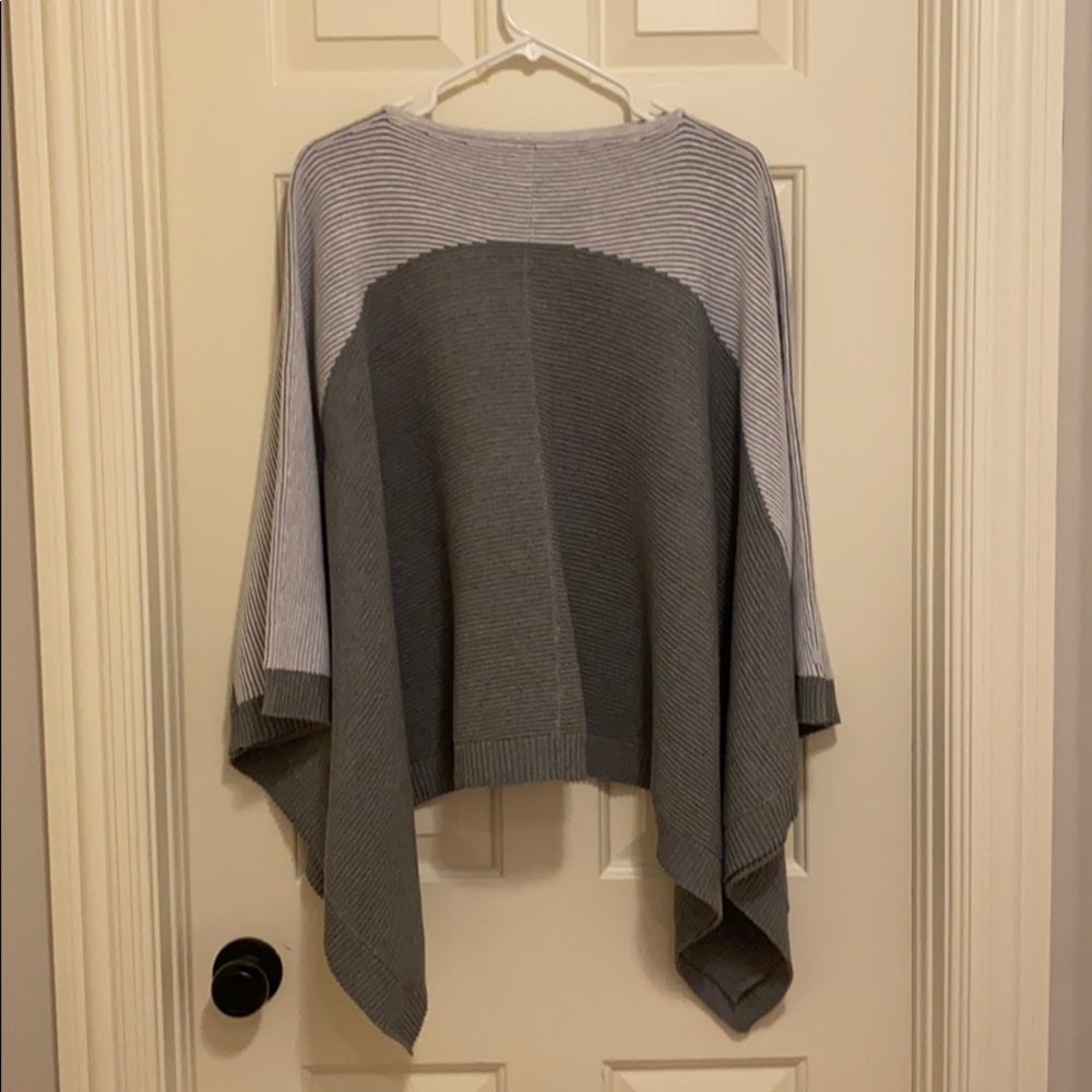Lululemon poncho